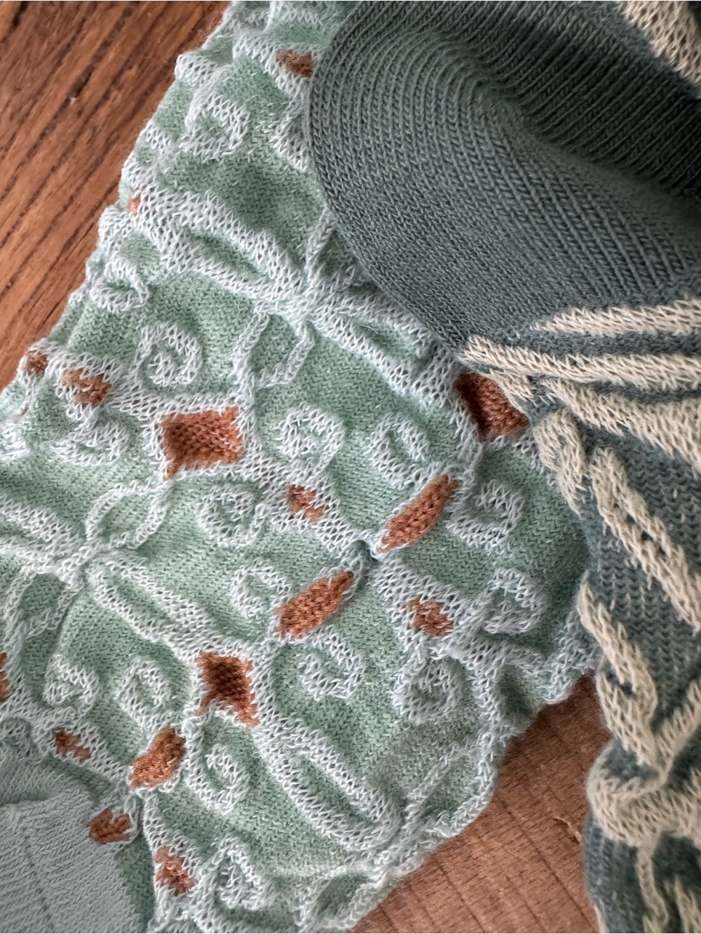 NWT Velvet Vault 5 pack Textured Socks 🧦 ❤️ - Picture 2 of 6